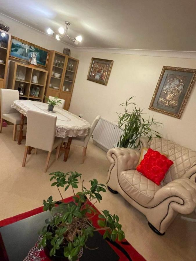 Cozy Homestay Croydon Exterior foto