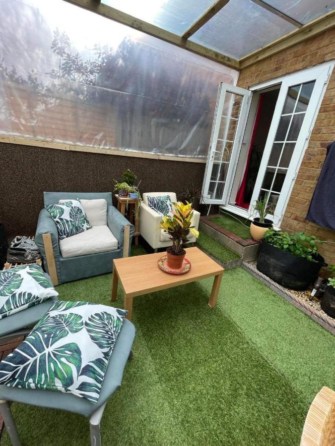 Cozy Homestay Croydon Exterior foto